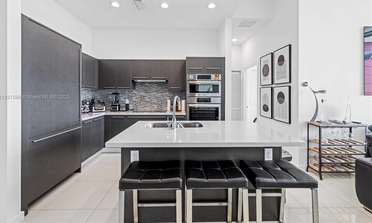 Small Image of 7825 NORTH WEST 107TH AVE #812, Doral Number 3