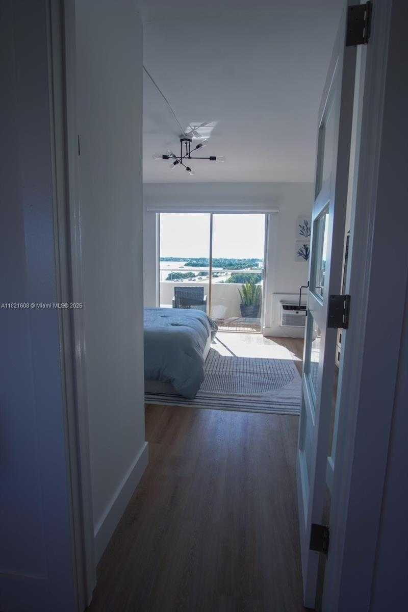 Small Image of 7904 WEST DR #501, North Bay Village Number 16