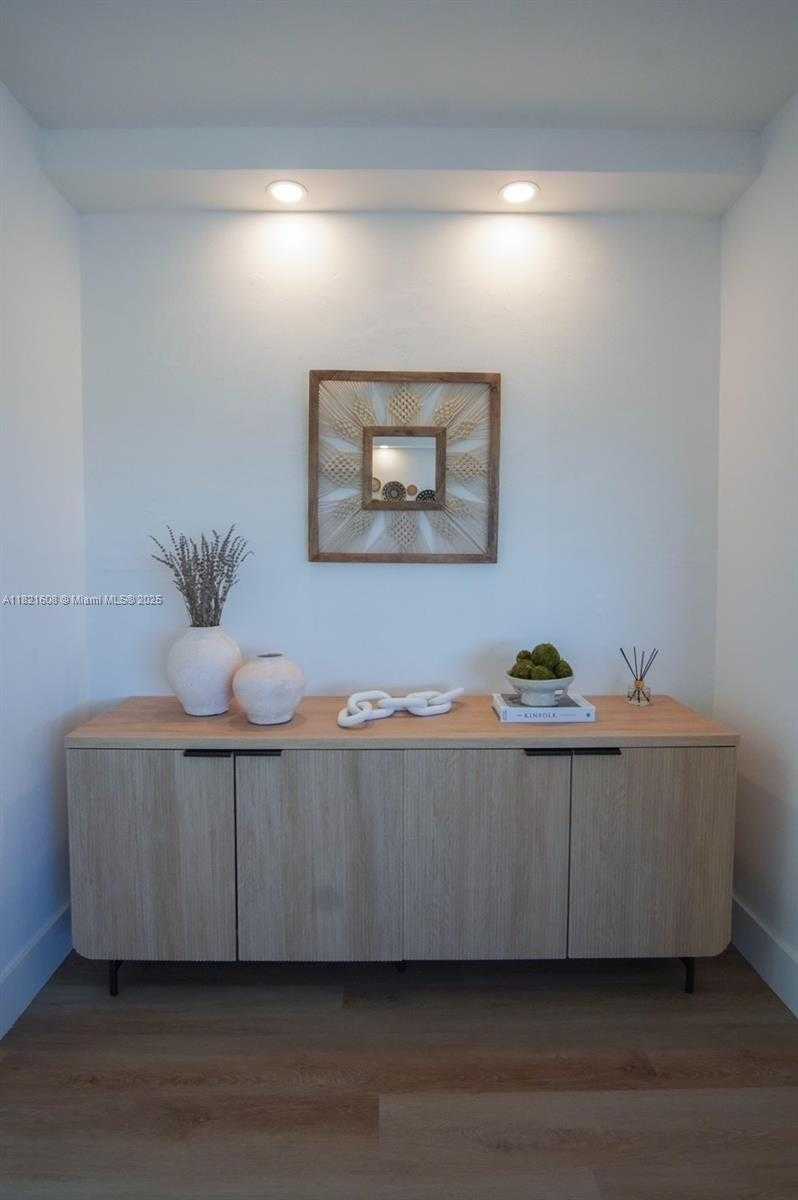 Small Image of 7904 WEST DR #501, North Bay Village Number 26