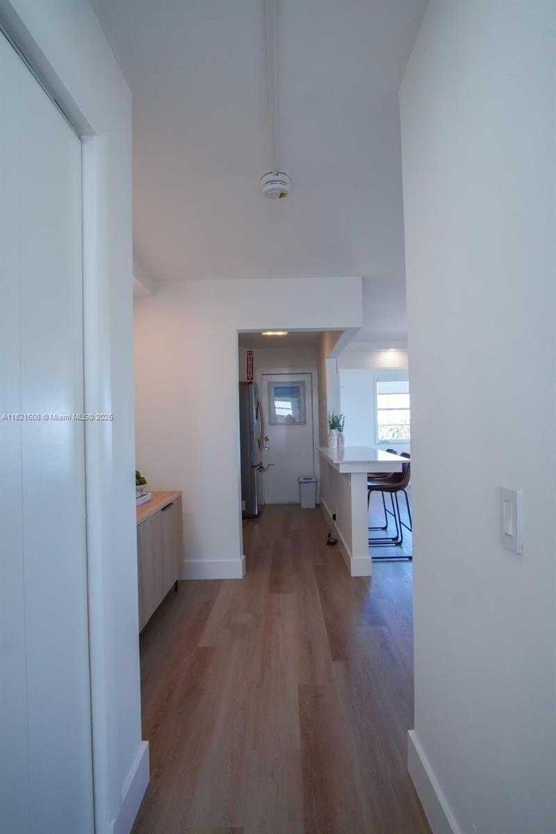 Small Image of 7904 WEST DR #501, North Bay Village Number 33