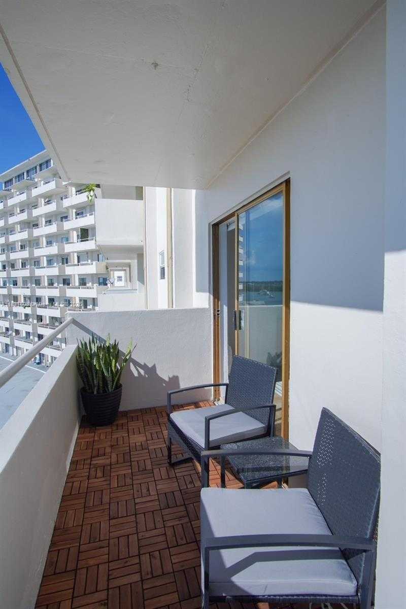 Small Image of 7904 WEST DR #501, North Bay Village Number 5