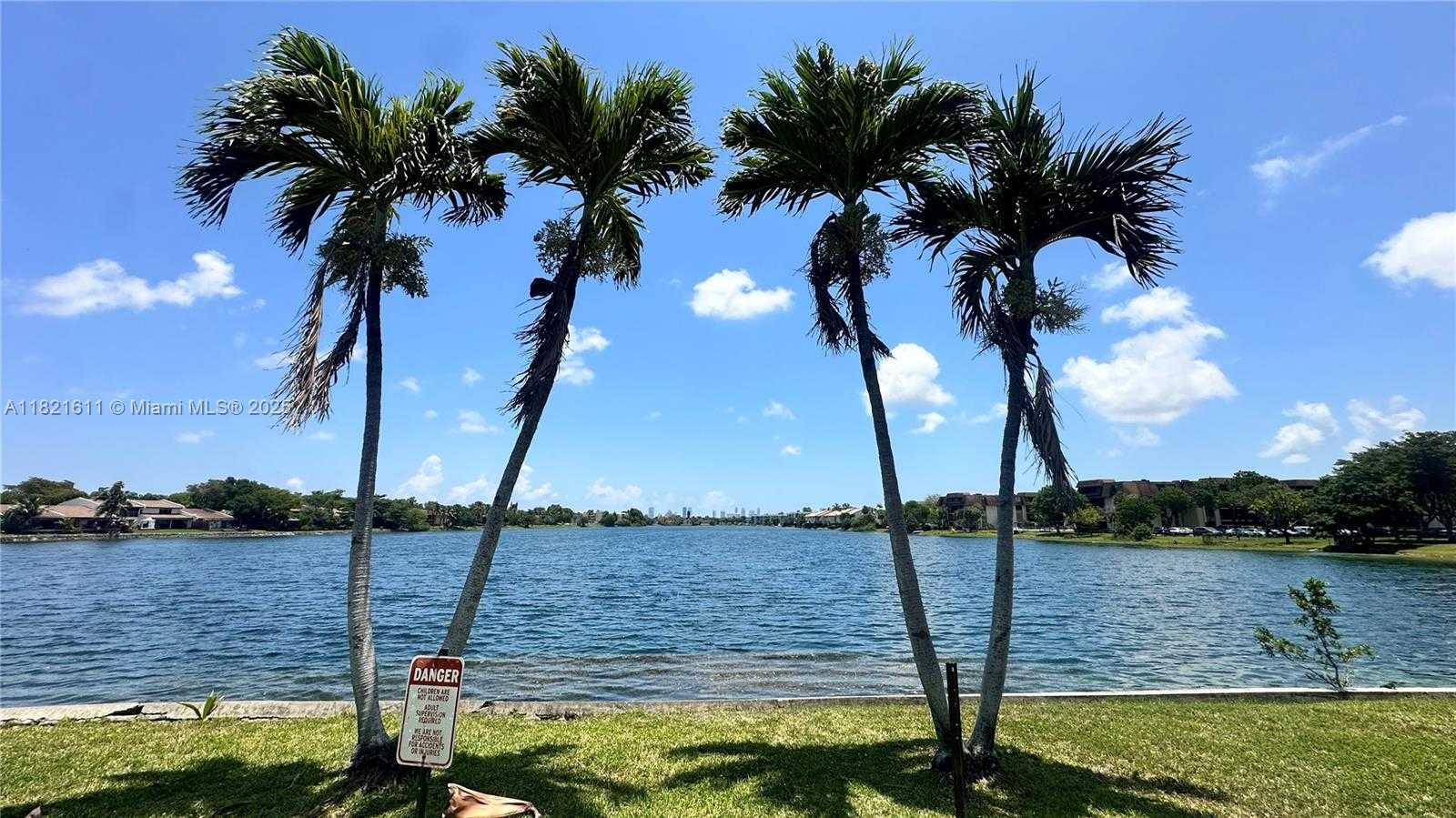 Small Image of 447 NORTH EAST 195TH ST #115, Miami Number 14