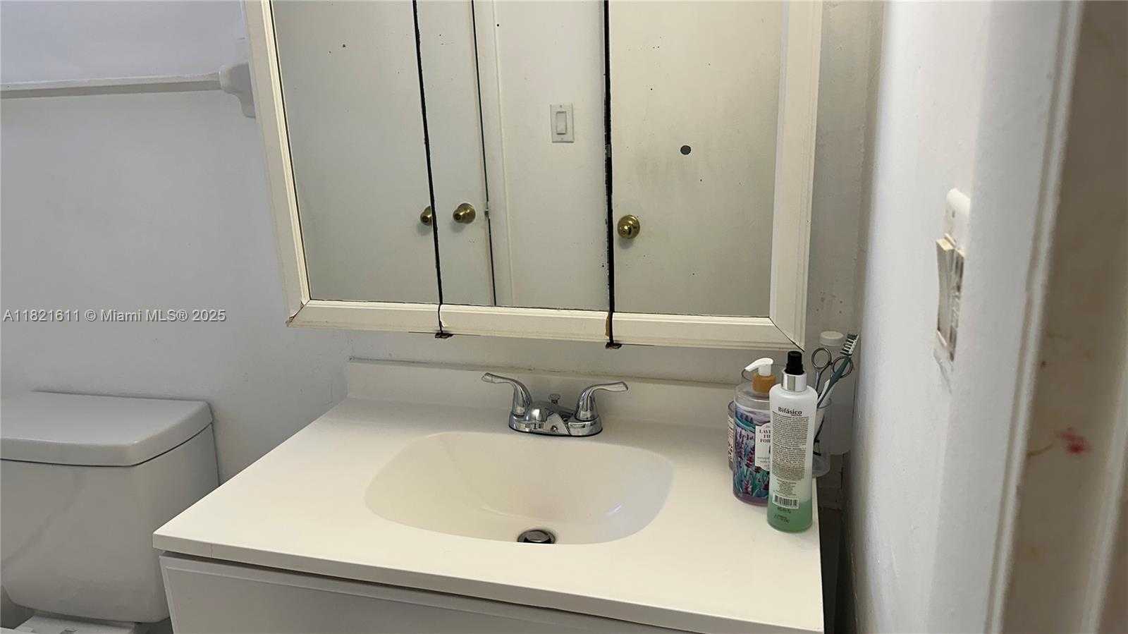 Small Image of 447 NORTH EAST 195TH ST #115, Miami Number 7