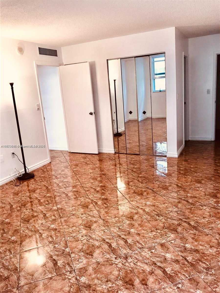 Small Image of 1833 SOUTH OCEAN DR #305, Hallandale Beach Number 14