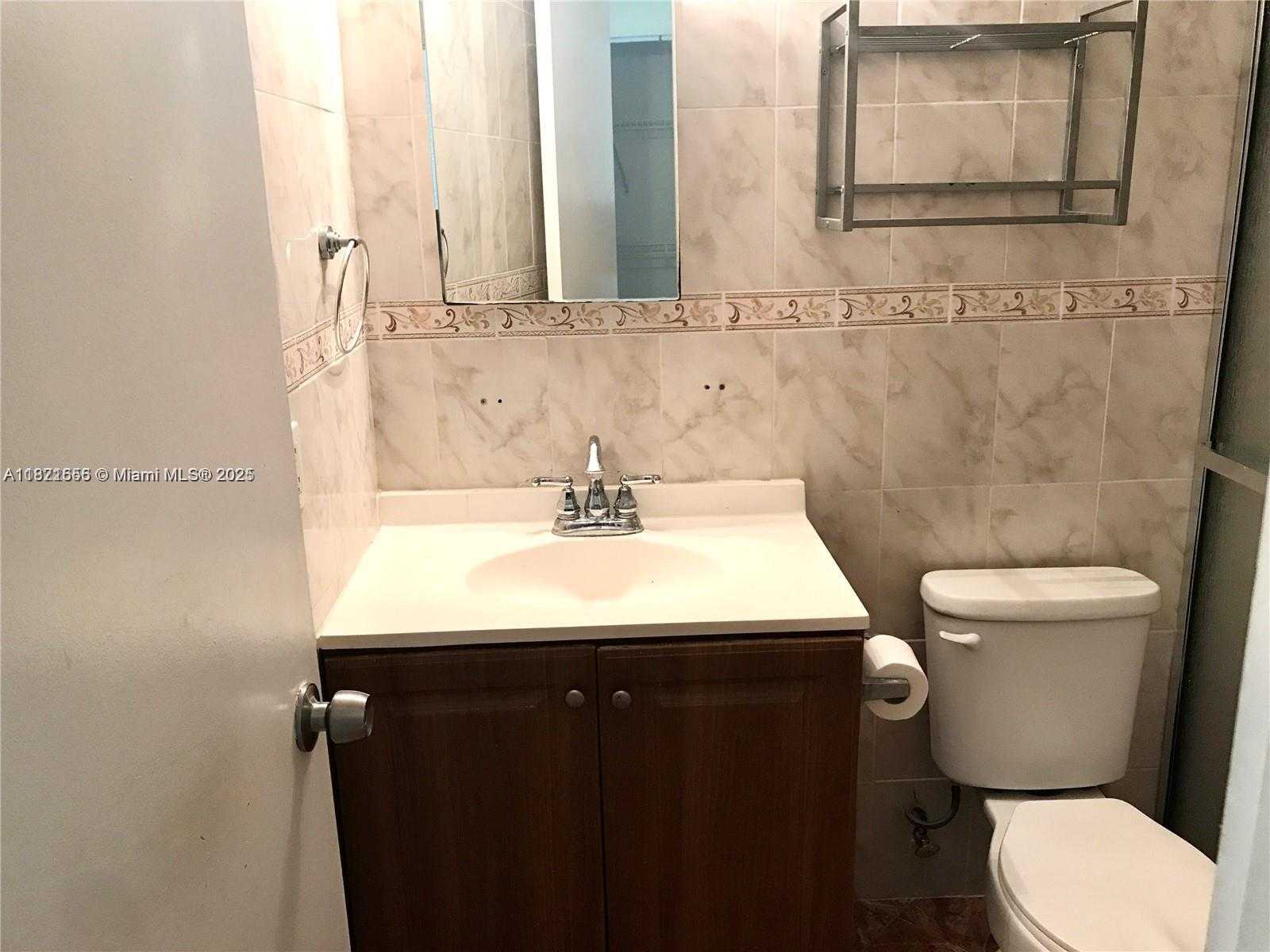 Small Image of 1833 SOUTH OCEAN DR #305, Hallandale Beach Number 17
