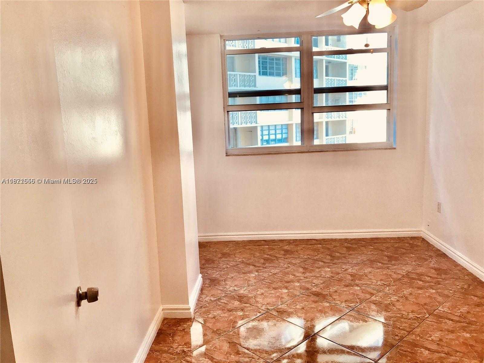 Small Image of 1833 SOUTH OCEAN DR #305, Hallandale Beach Number 30