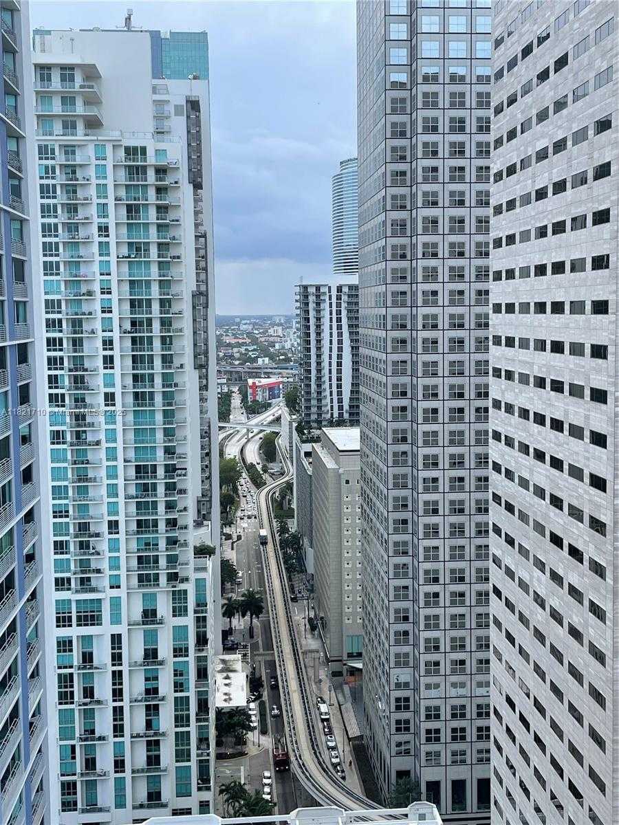 Small Image of 335 Biscayne Blvd, Miami, FL 33132, USA Number 16