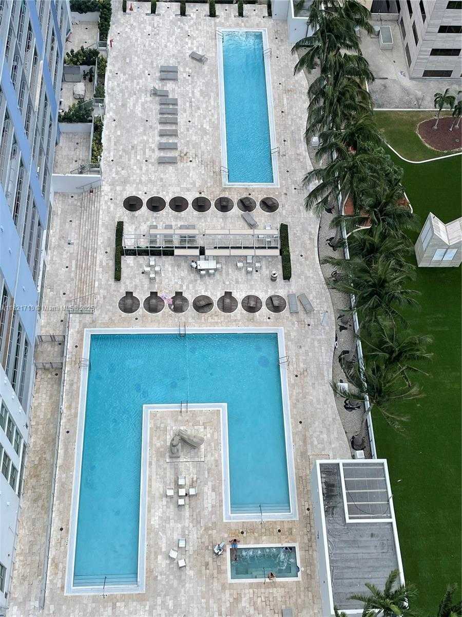 Small Image of 335 Biscayne Blvd, Miami, FL 33132, USA Number 17