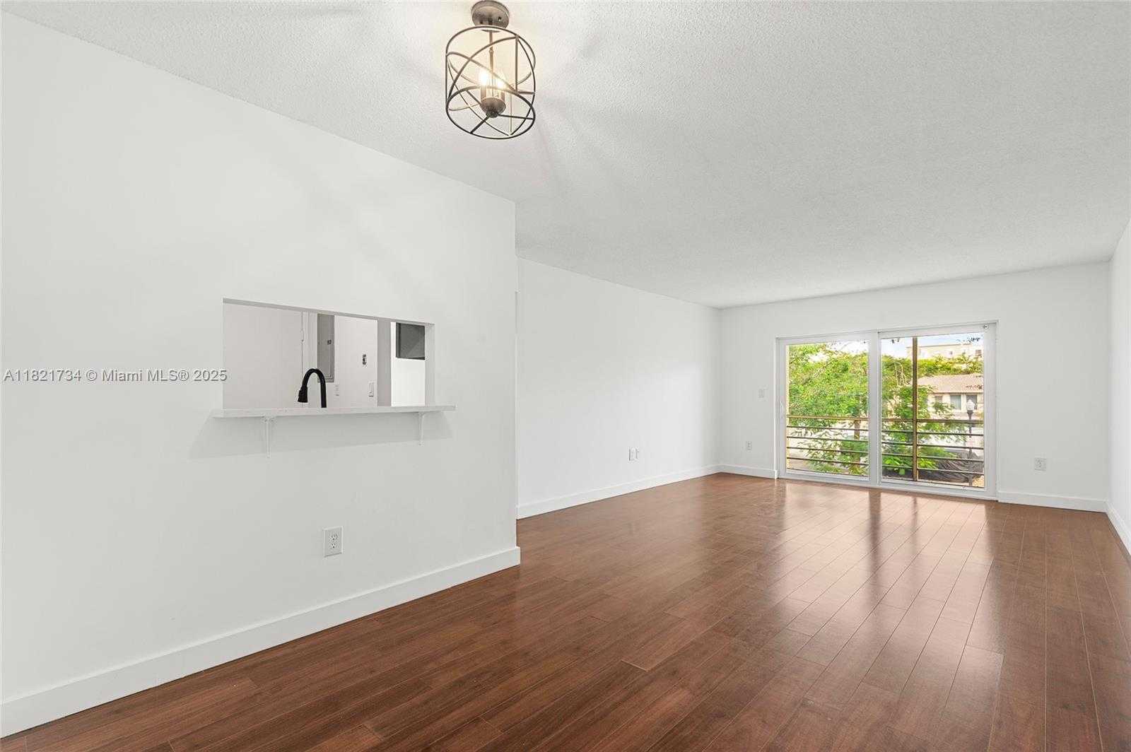 Small Image of 1912 MONROE ST #201, Hollywood Number 2