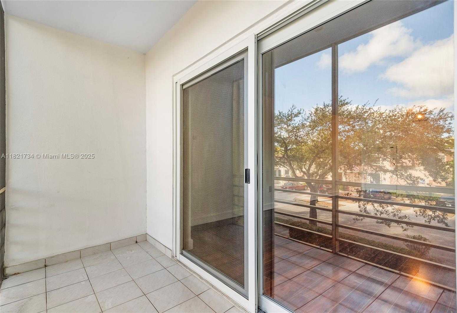 Small Image of 1912 MONROE ST #201, Hollywood Number 22
