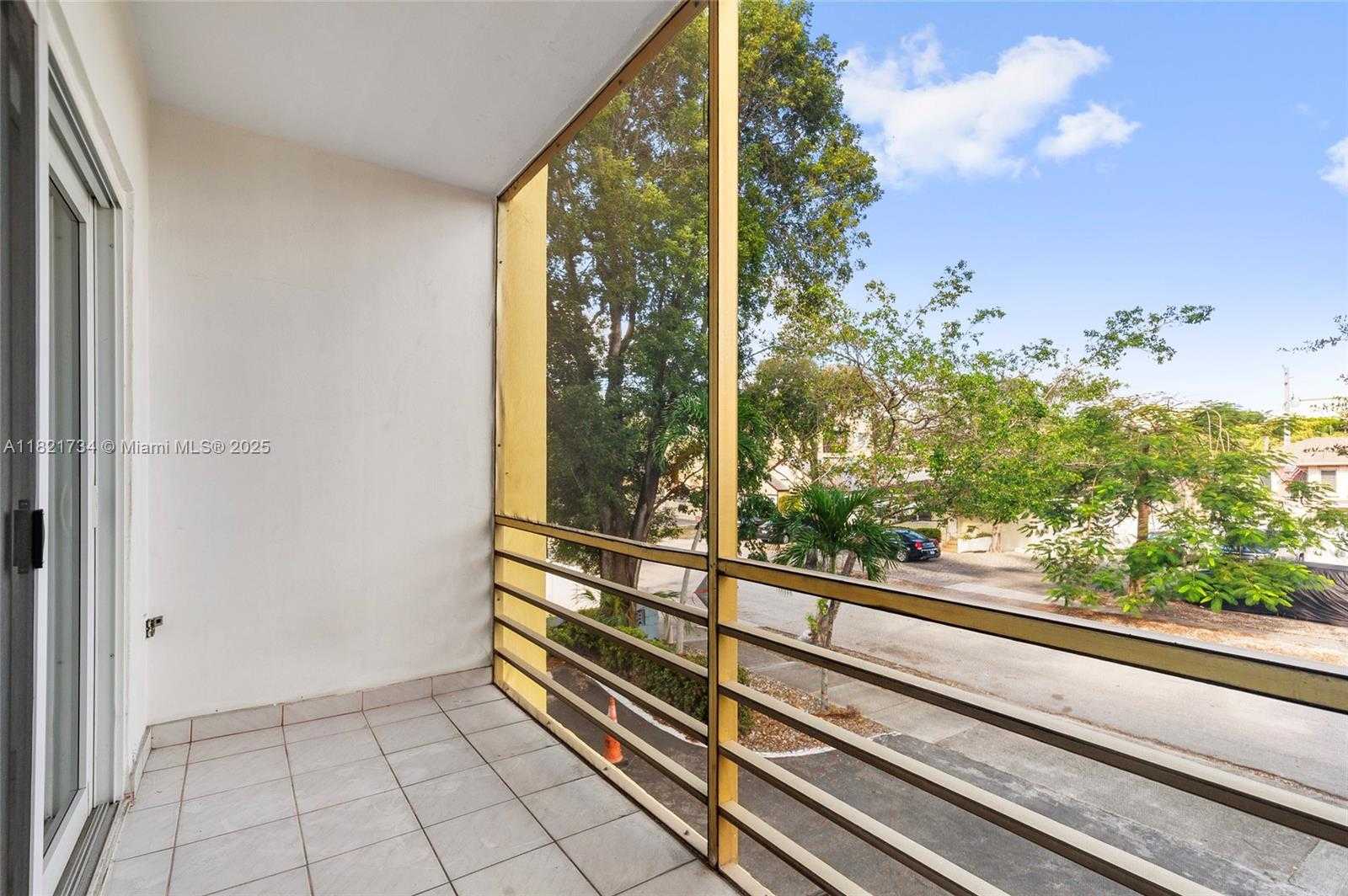Small Image of 1912 MONROE ST #201, Hollywood Number 23