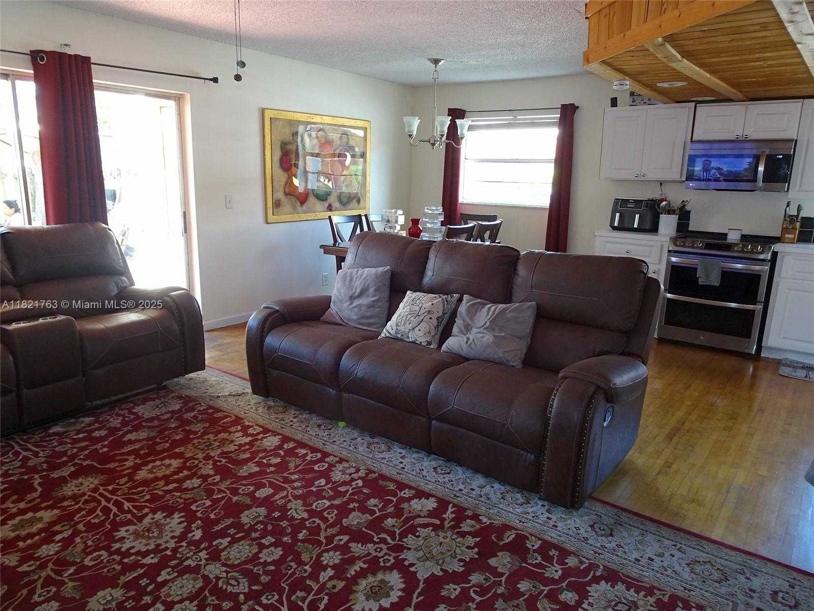 Small Image of 6680 SOUTH WEST 41 PL #32, Davie Number 11