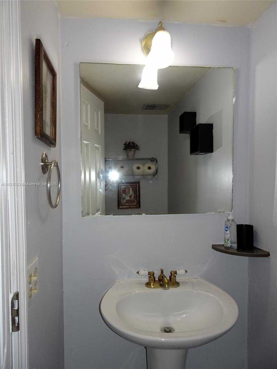 Small Image of 6680 SOUTH WEST 41 PL #32, Davie Number 18