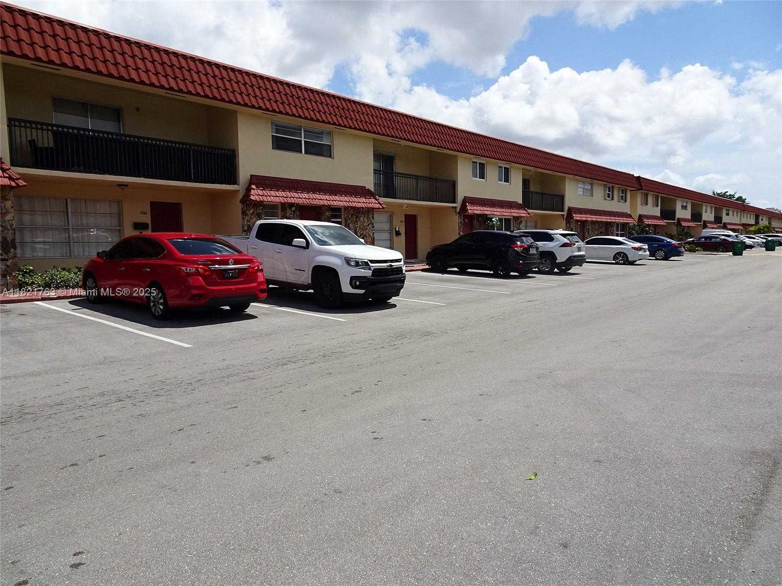 Small Image of 6680 SOUTH WEST 41 PL #32, Davie Number 35