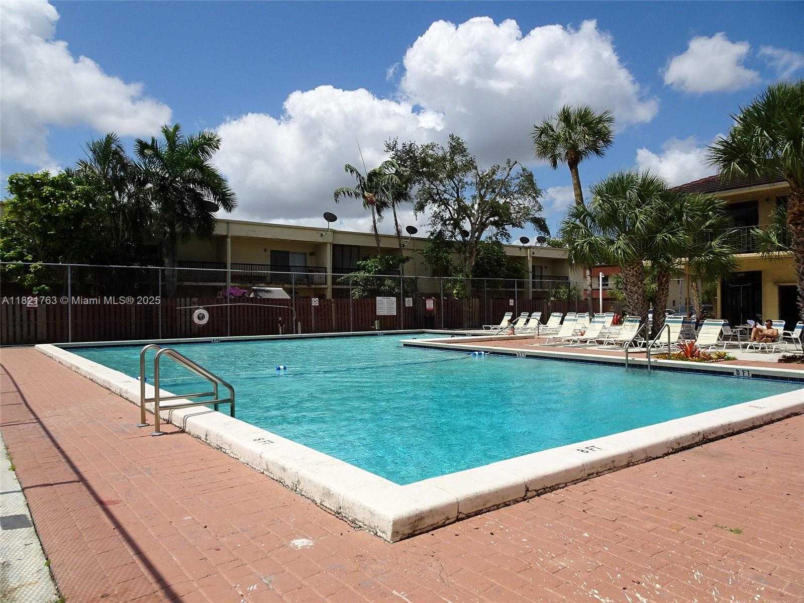 Small Image of 6680 SOUTH WEST 41 PL #32, Davie Number 36