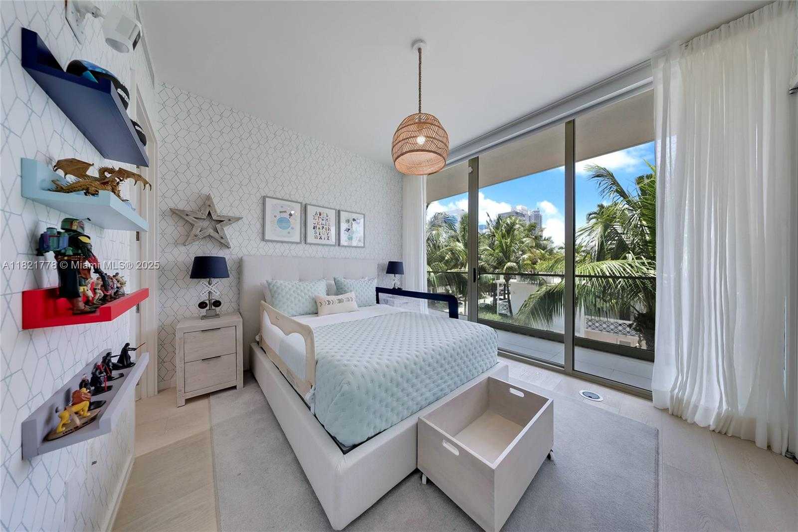 Small Image of 300 COLLINS AVE #3D, Miami Beach Number 9
