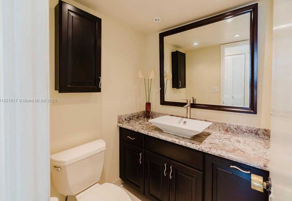 Small Image of 11 ISLAND AVE #1410, Miami Beach Number 18