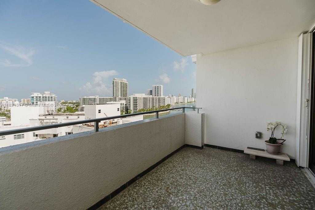 Small Image of 11 ISLAND AVE #1410, Miami Beach Number 19