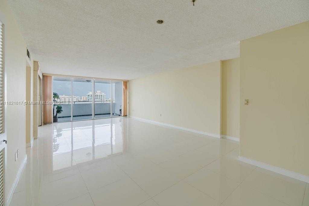 Small Image of 11 ISLAND AVE #1410, Miami Beach Number 4