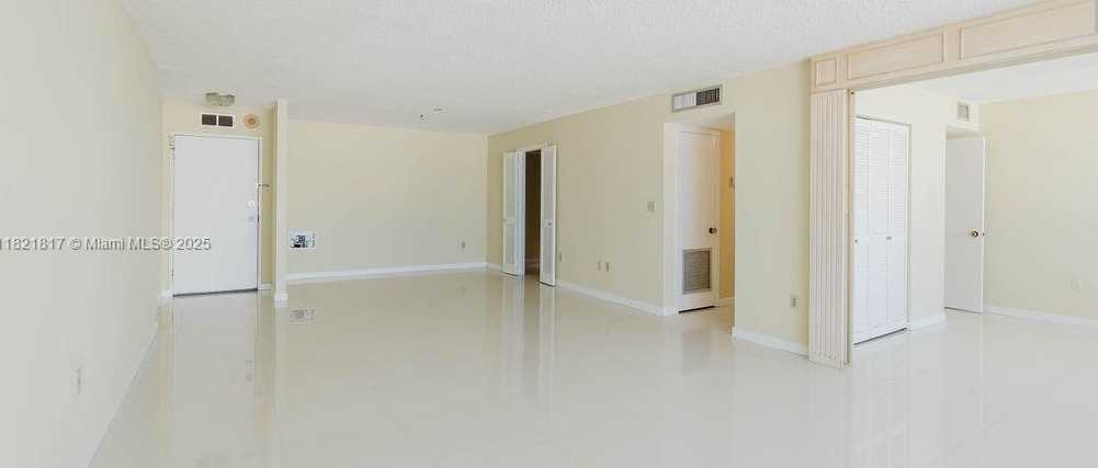 Small Image of 11 ISLAND AVE #1410, Miami Beach Number 6