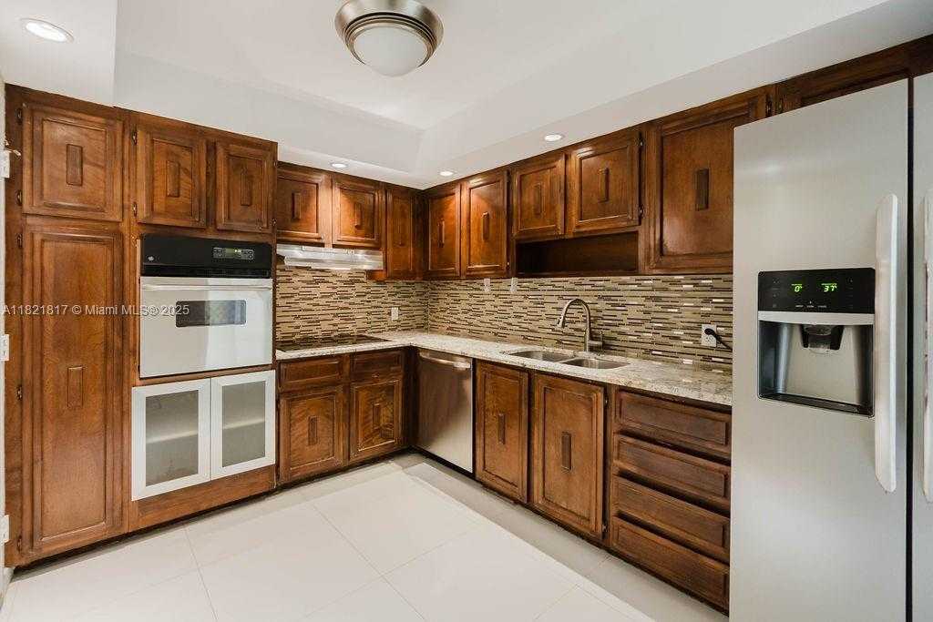 Small Image of 11 ISLAND AVE #1410, Miami Beach Number 9