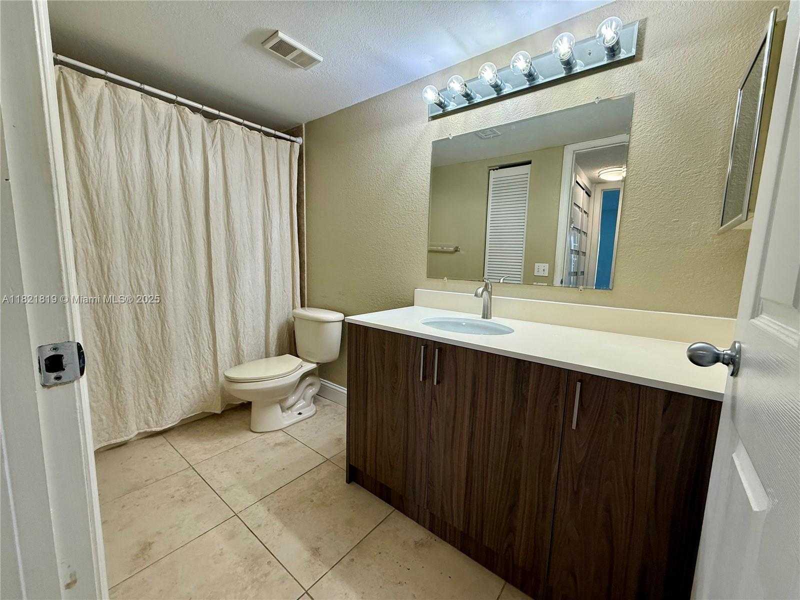 Small Image of 12730 VISTA ISLES DR #813, Sunrise Number 14