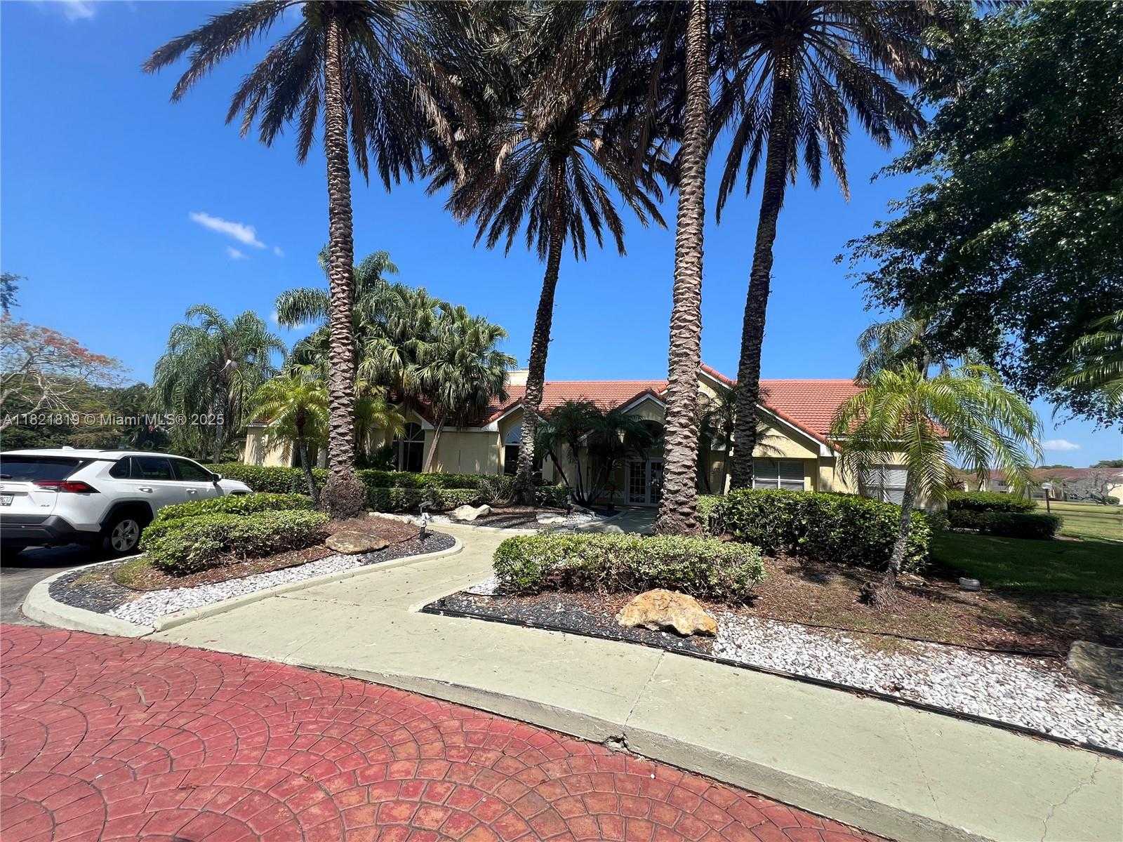 Small Image of 12730 VISTA ISLES DR #813, Sunrise Number 2