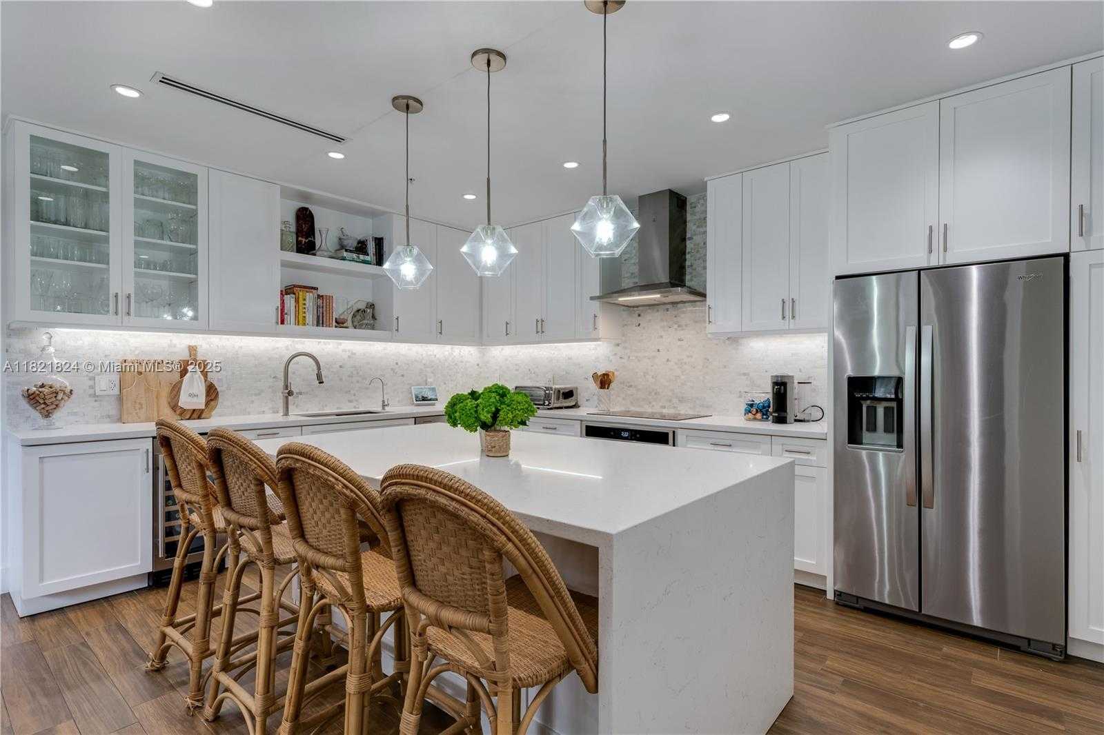 Small Image of 888 SOUTH DOUGLAS RD #115, Coral Gables Number 10