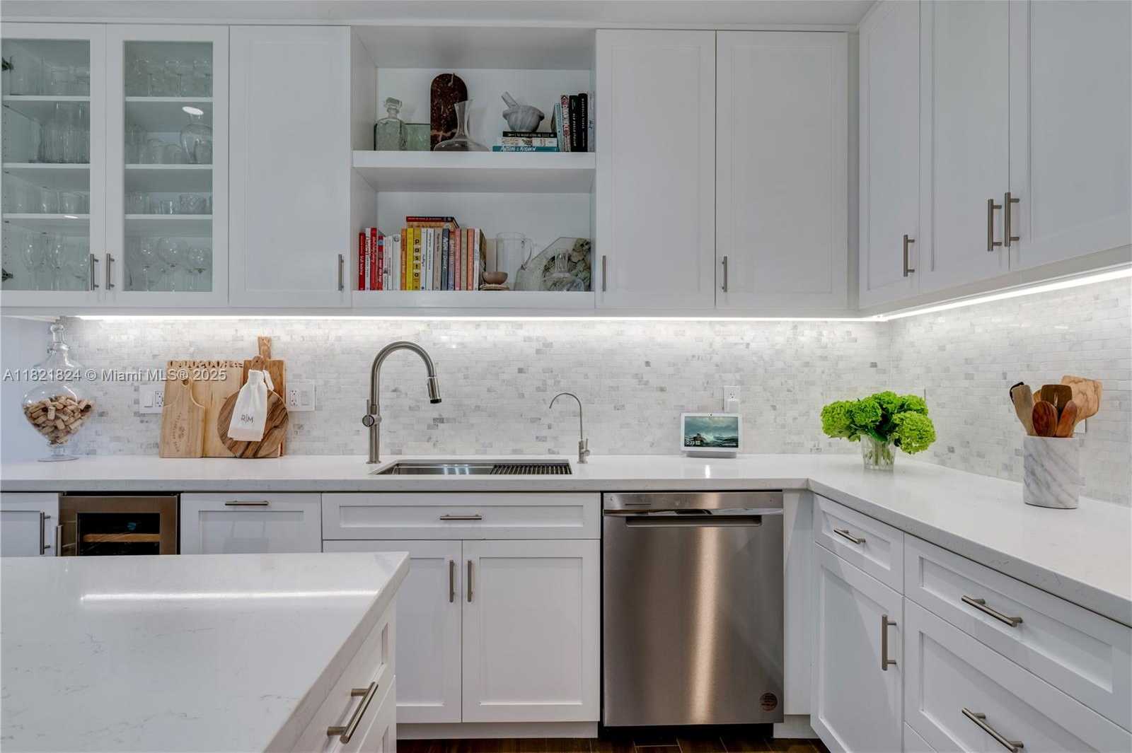 Small Image of 888 SOUTH DOUGLAS RD #115, Coral Gables Number 13