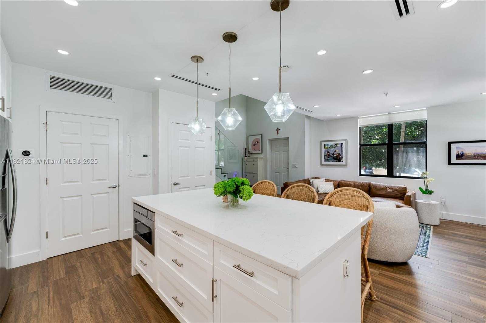 Small Image of 888 SOUTH DOUGLAS RD #115, Coral Gables Number 14