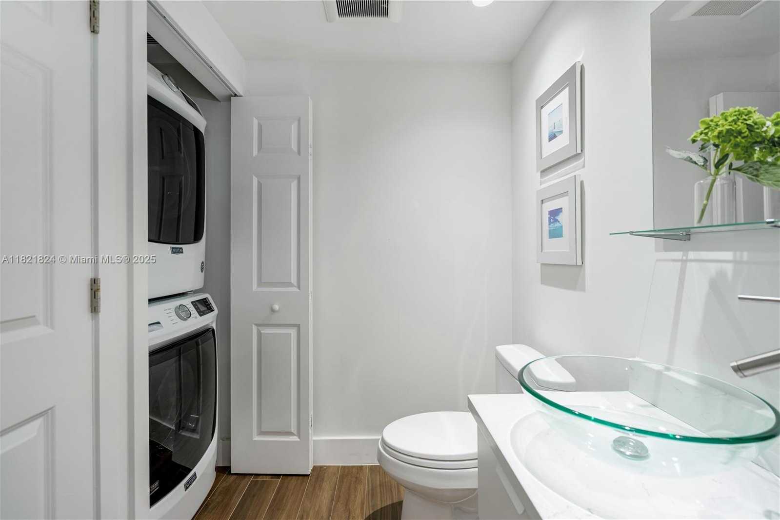 Small Image of 888 SOUTH DOUGLAS RD #115, Coral Gables Number 34