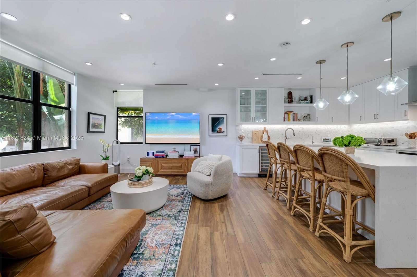 Small Image of 888 SOUTH DOUGLAS RD #115, Coral Gables Number 4