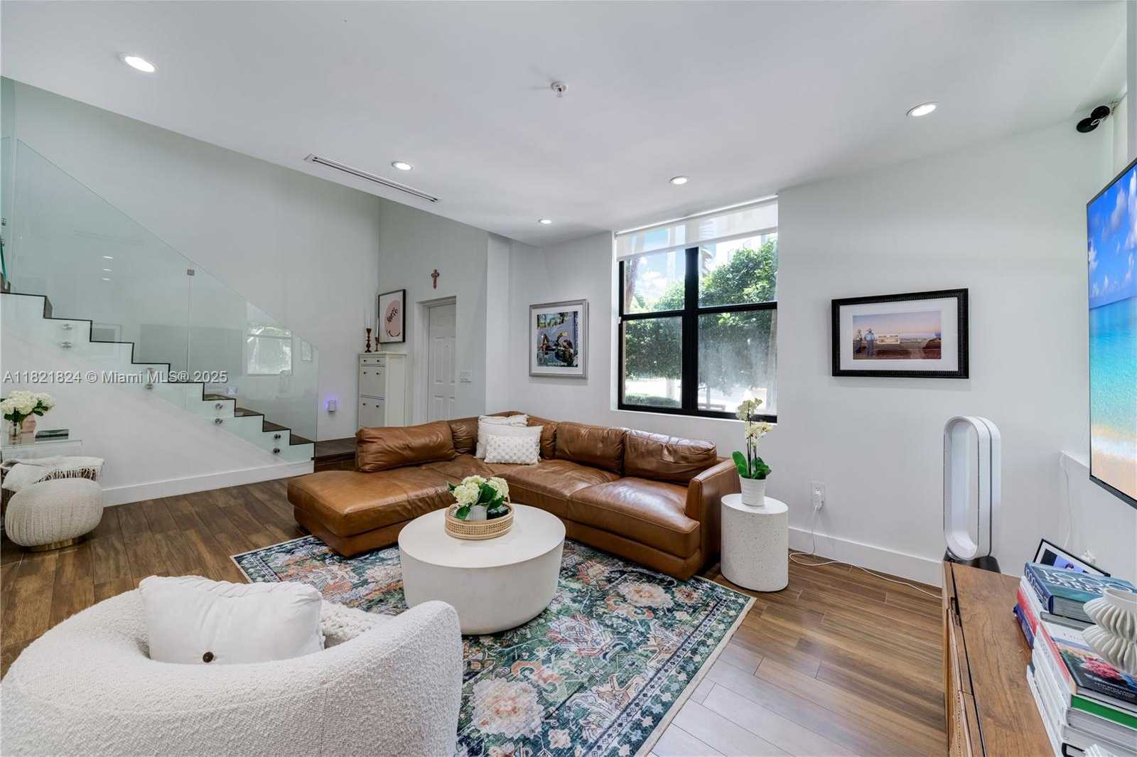 Small Image of 888 SOUTH DOUGLAS RD #115, Coral Gables Number 7