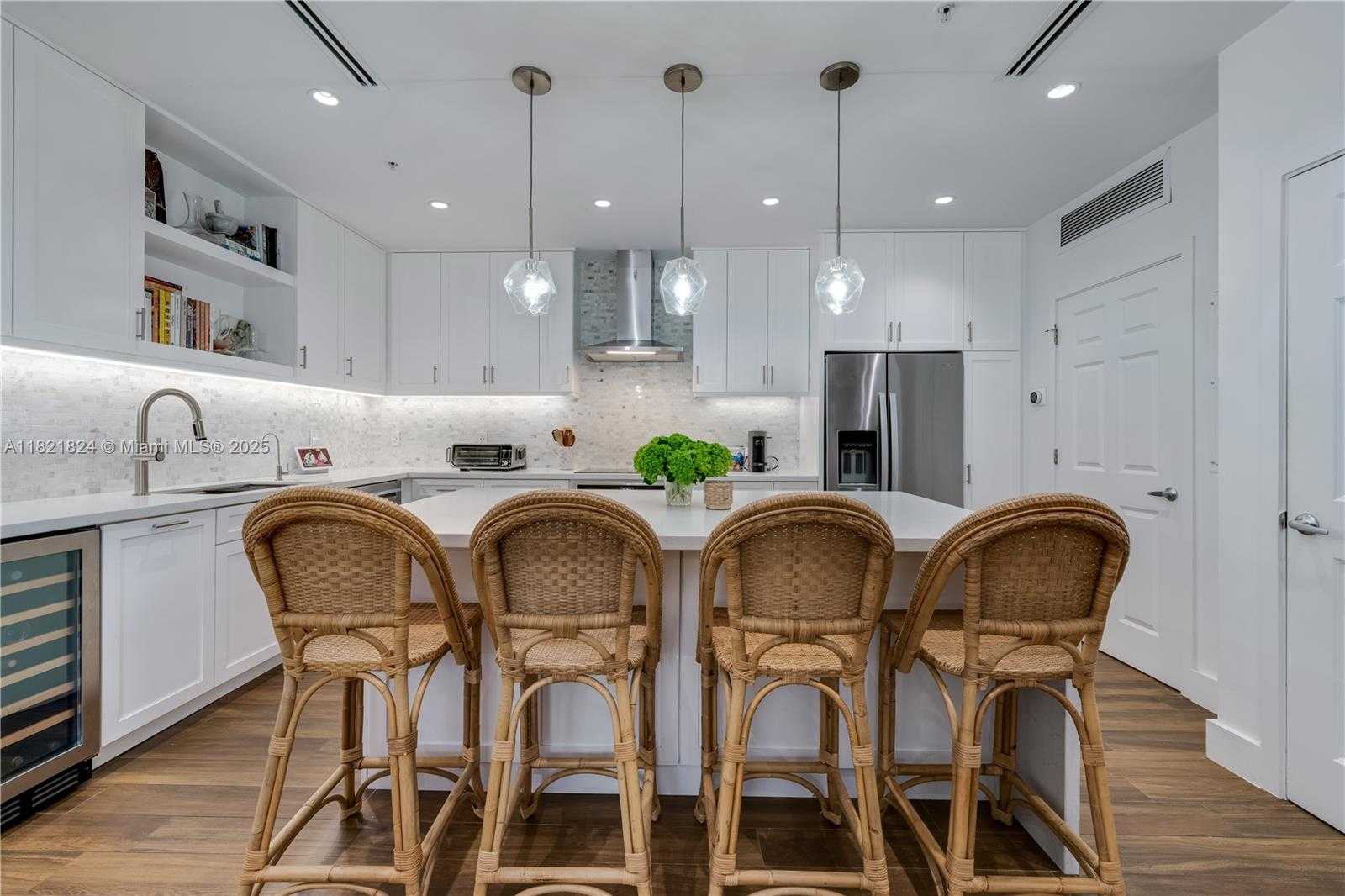 Small Image of 888 SOUTH DOUGLAS RD #115, Coral Gables Number 9