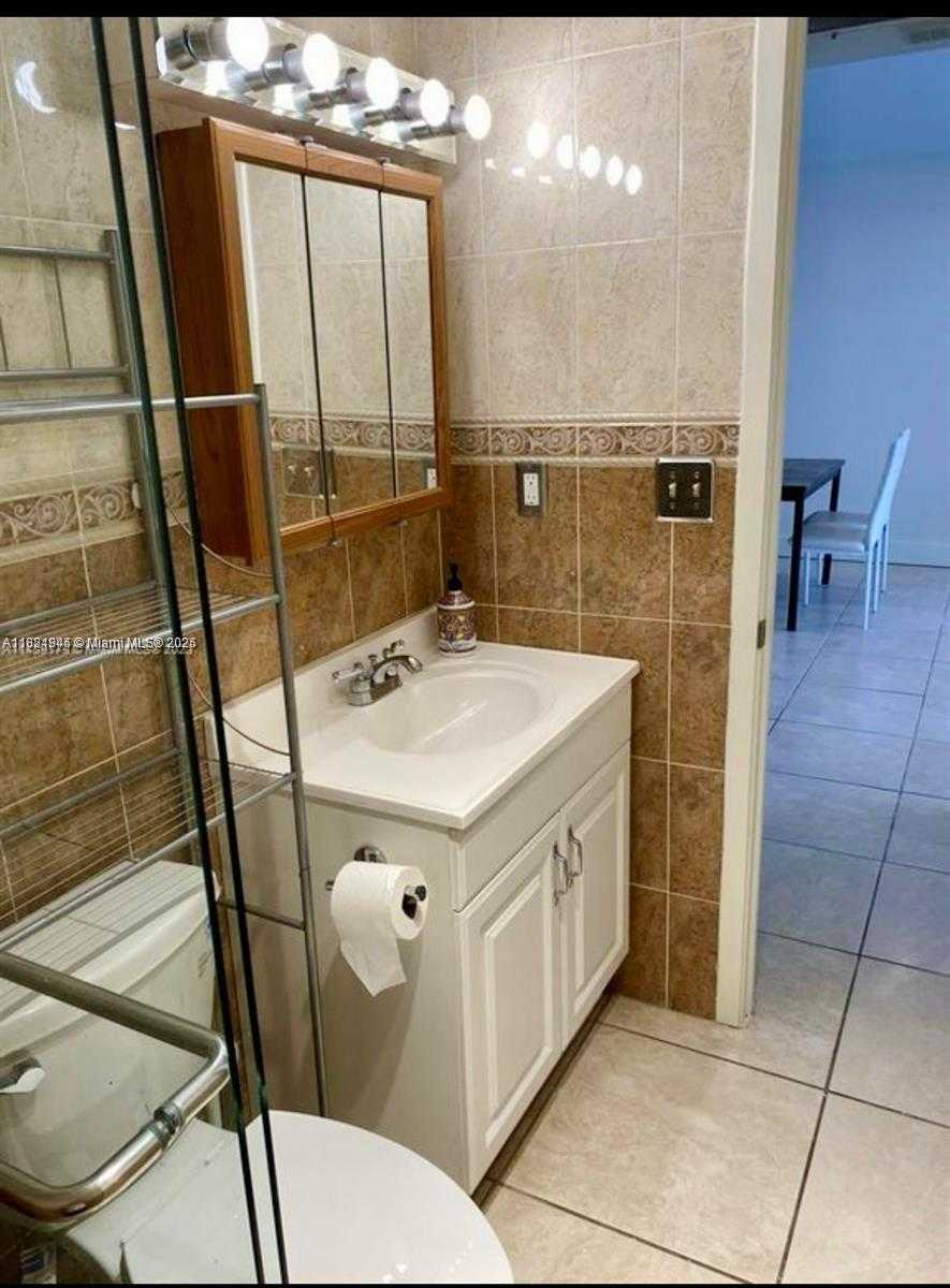 Small Image of 1965 SOUTH OCEAN DR #5B, Hallandale Beach Number 8