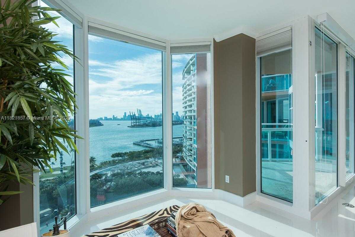 Small Image of 300 SOUTH POINTE DR #1602, Miami Beach Number 11