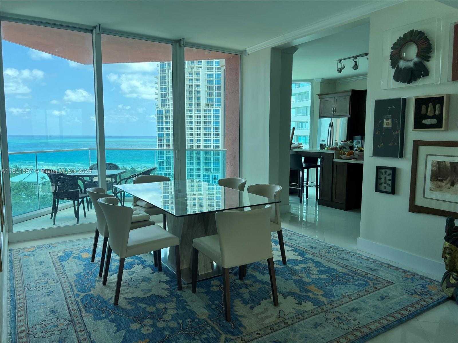 Small Image of 300 SOUTH POINTE DR #1602, Miami Beach Number 5