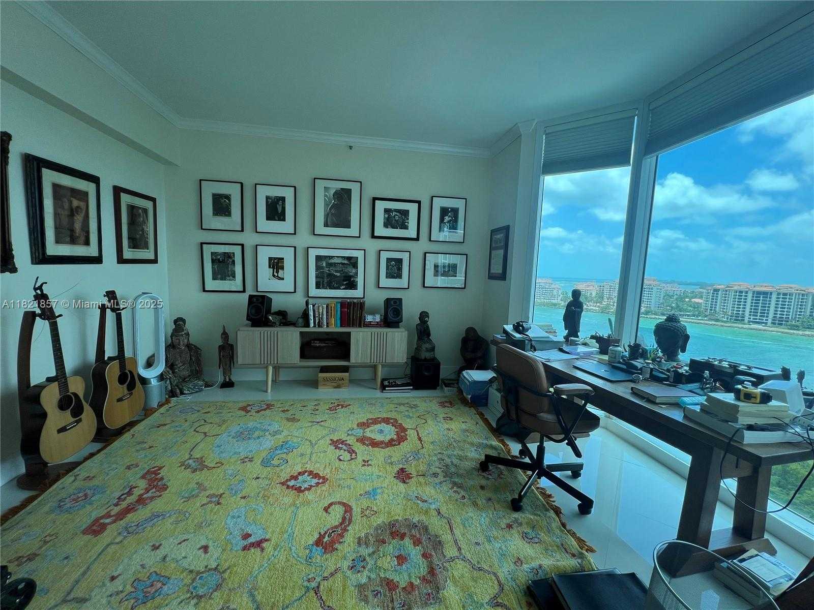 Small Image of 300 SOUTH POINTE DR #1602, Miami Beach Number 6