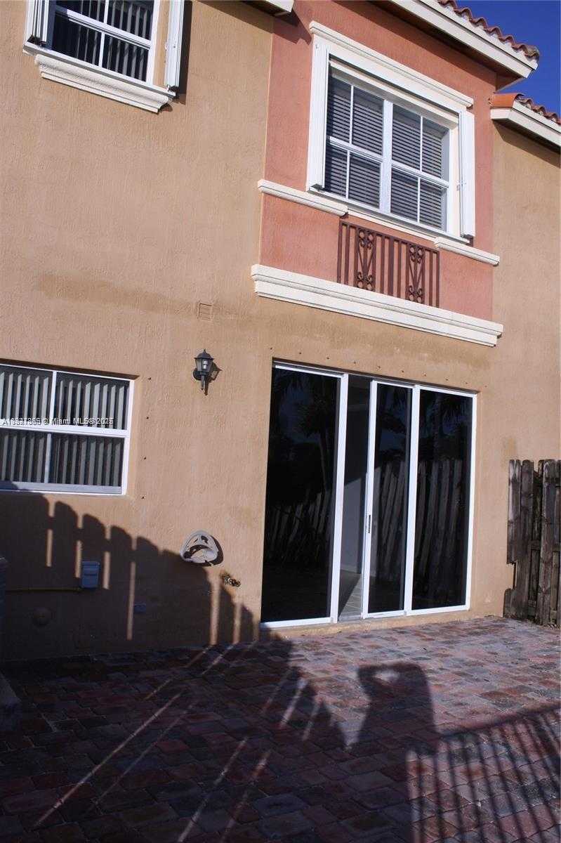 Small Image of 15270 SOUTH WEST 30TH TER, Miami Number 18