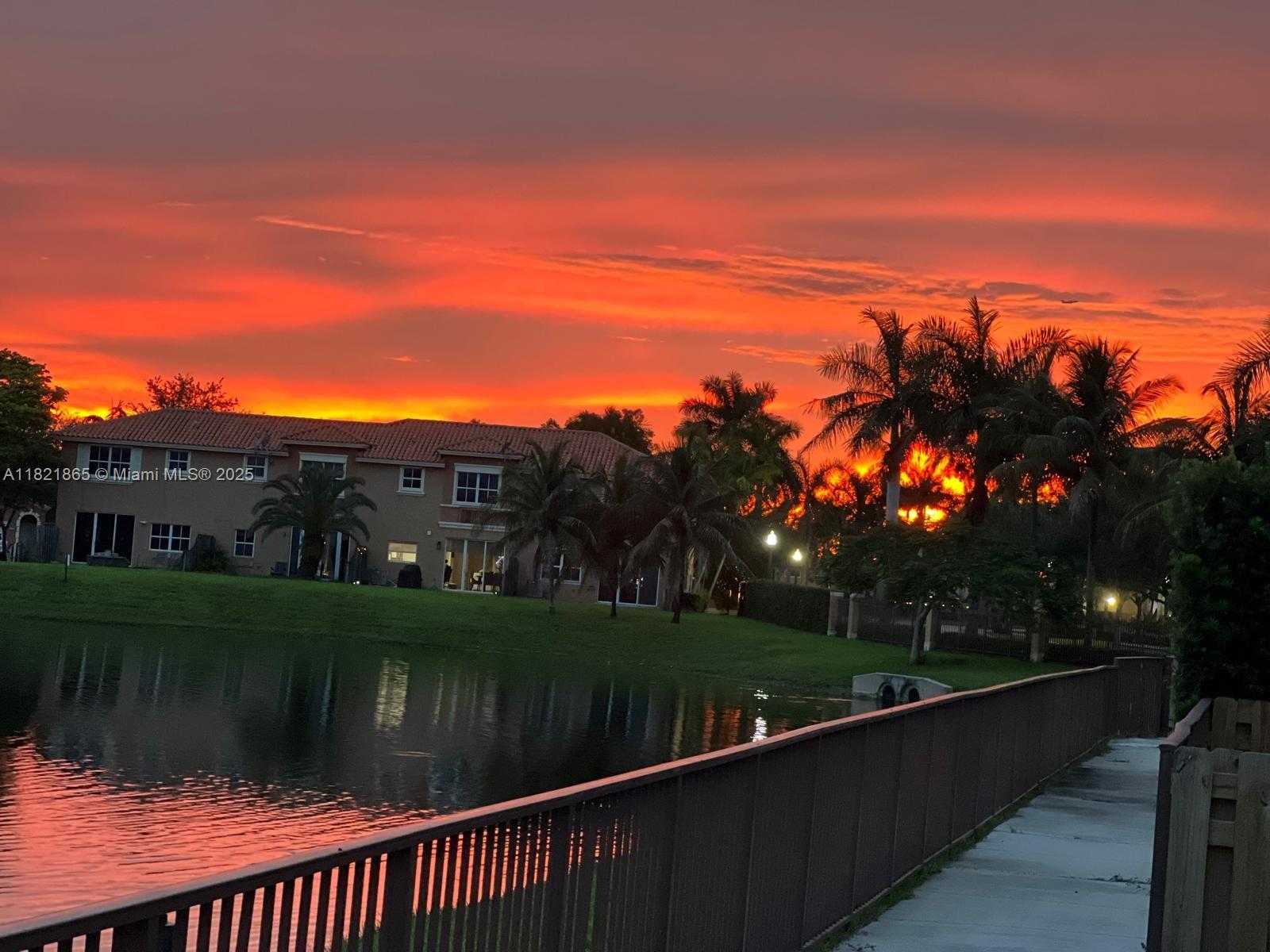 Small Image of 15270 SOUTH WEST 30TH TER, Miami Number 22