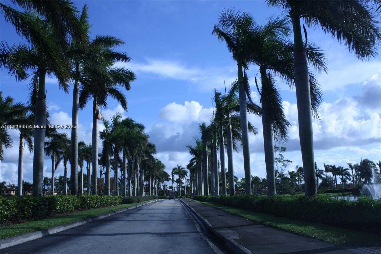 Small Image of 15270 SOUTH WEST 30TH TER, Miami Number 24