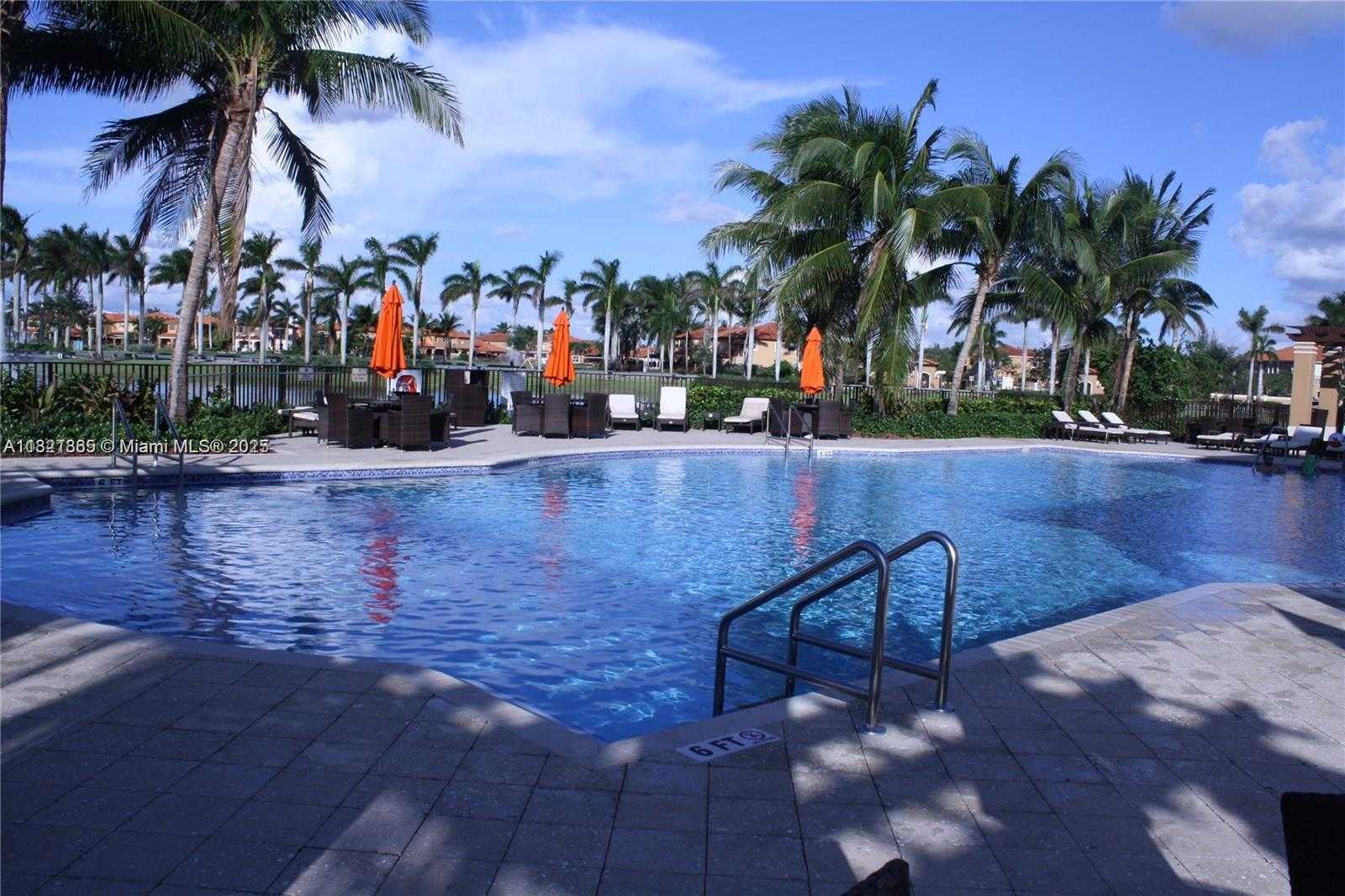 Small Image of 15270 SOUTH WEST 30TH TER, Miami Number 27