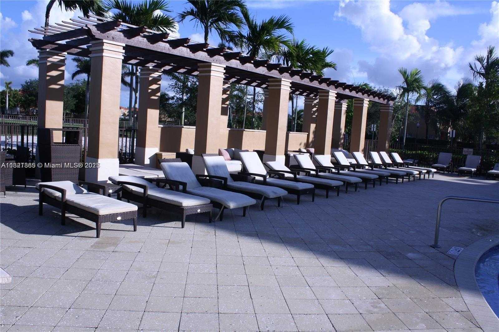 Small Image of 15270 SOUTH WEST 30TH TER, Miami Number 29