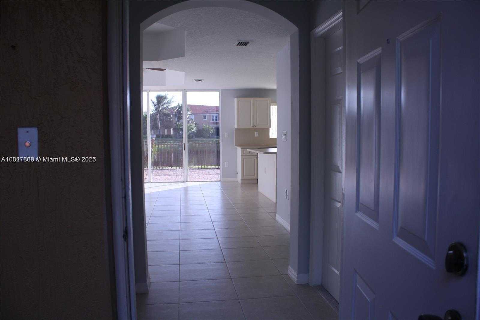 Small Image of 15270 SOUTH WEST 30TH TER, Miami Number 3
