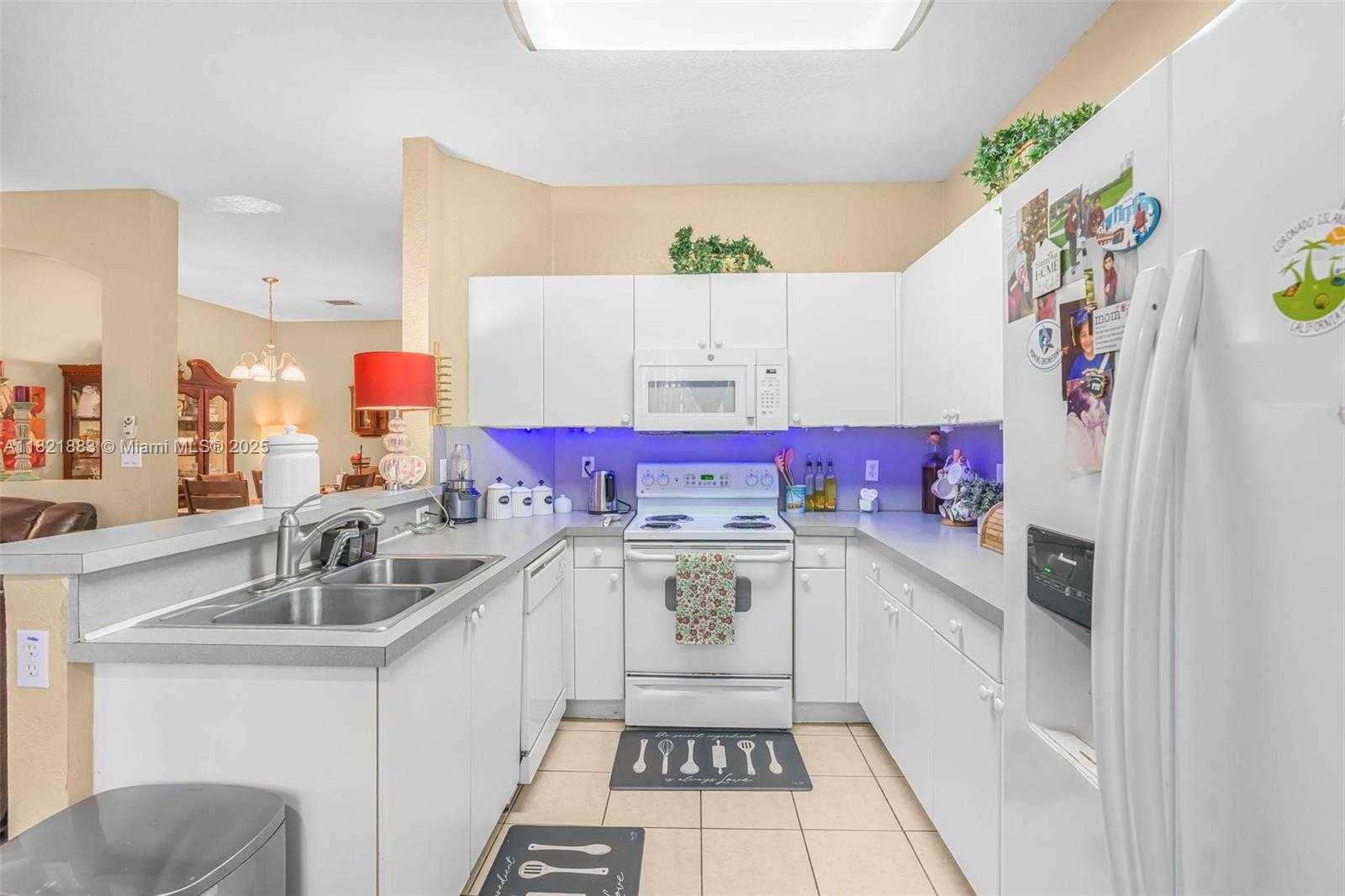 Small Image of 12540 SOUTH WEST 125TH ST, Miami Number 11