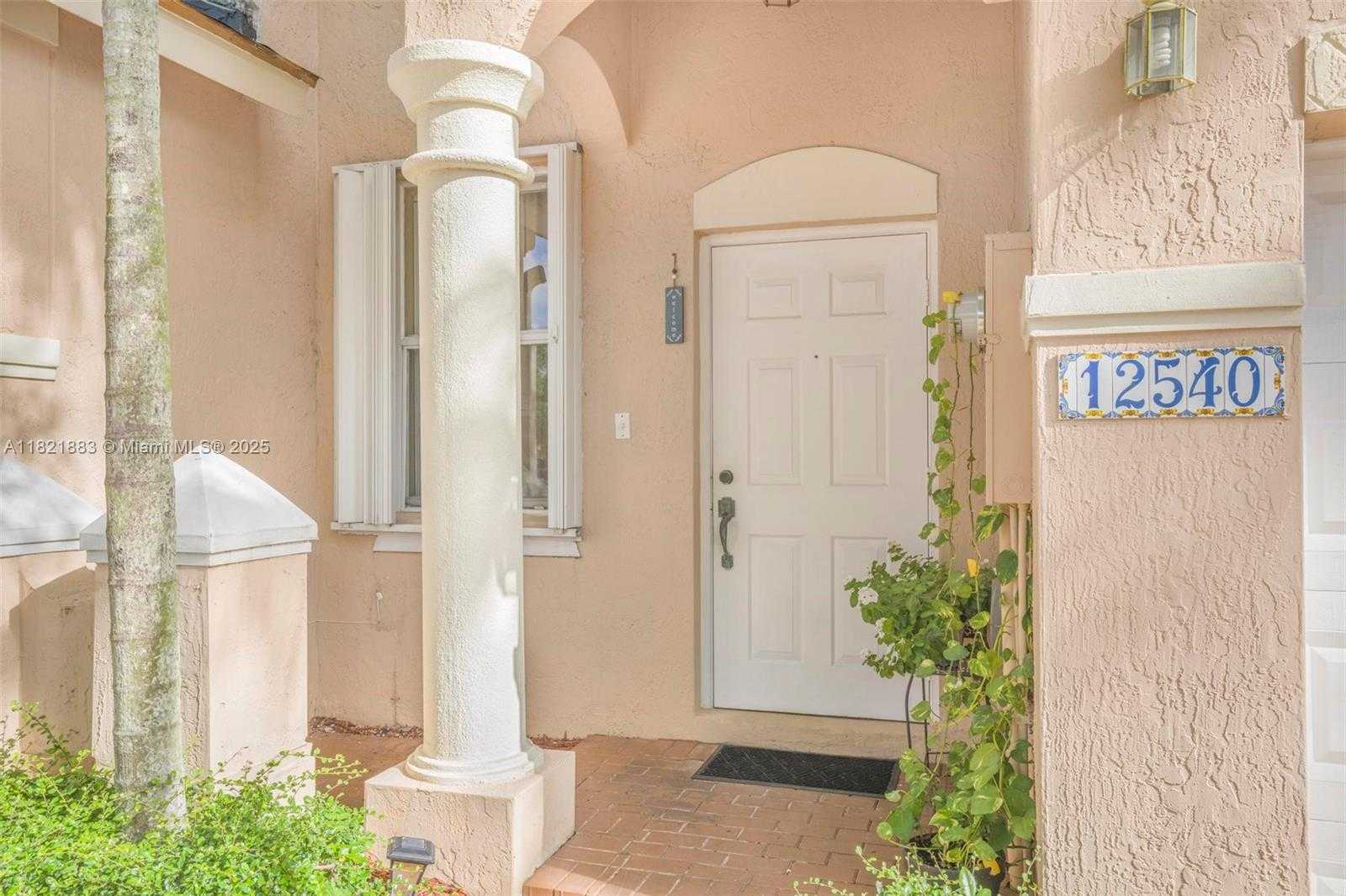 Small Image of 12540 SOUTH WEST 125TH ST, Miami Number 2