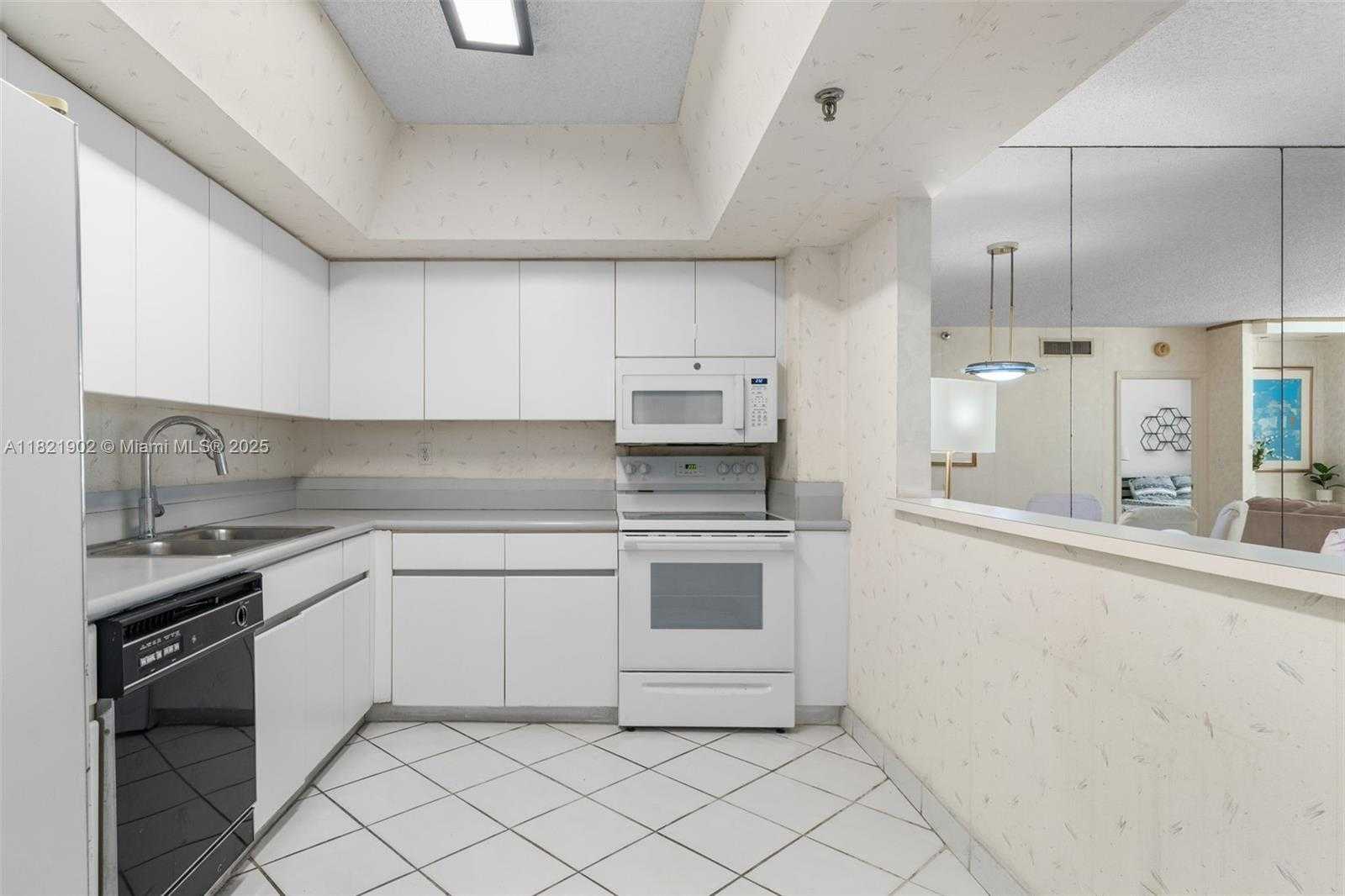 Small Image of 9455 COLLINS AVE #305, Surfside Number 8