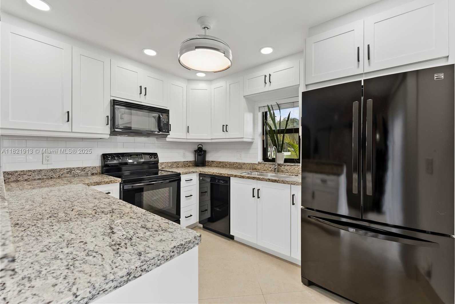 Small Image of 2571 NORTH WEST 99TH AVE, Coral Springs Number 17