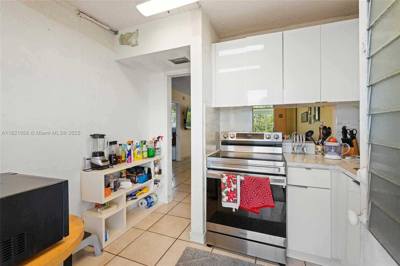 Small Image of 2930 POINT EAST DR #E106, Aventura Number 16