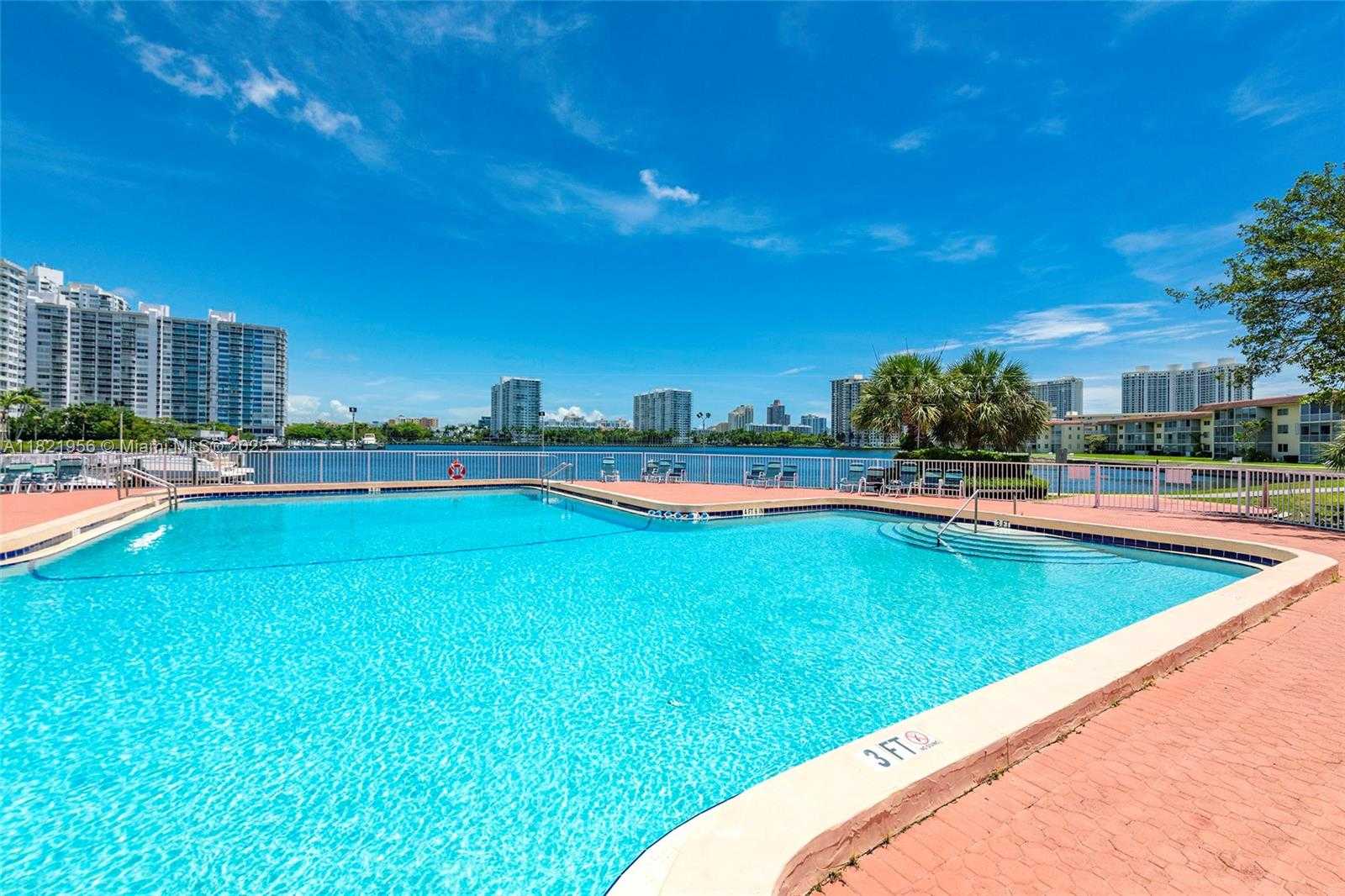 Small Image of 2930 POINT EAST DR #E106, Aventura Number 19